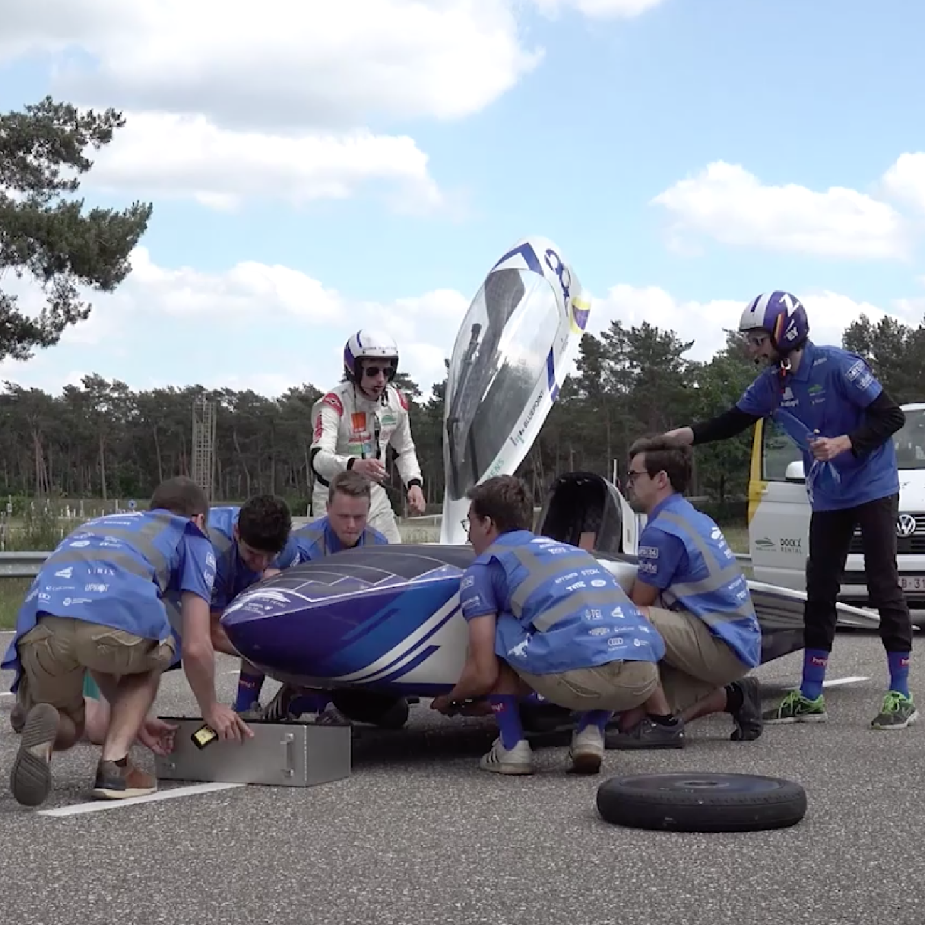 The Agoria Solar Team in action